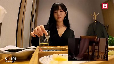 chesty Korean's first pounding Session with a new sex toy