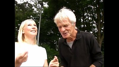 Gina audition - Mit Hut